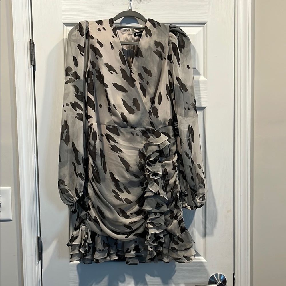 Express‎ Gray and Black Ruffled Dress Size M